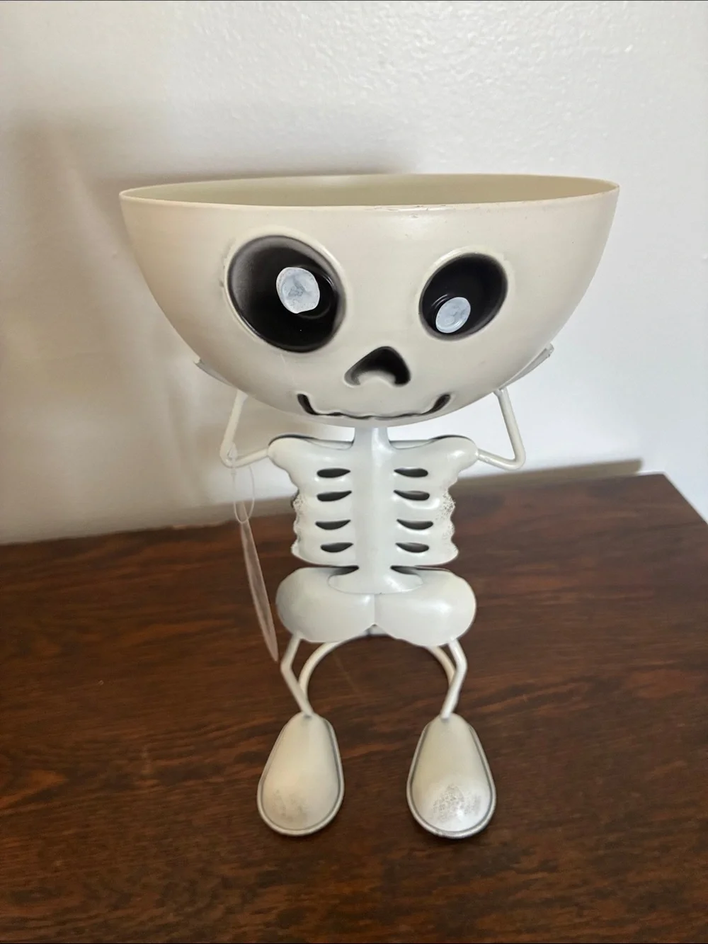 NWT- White Skeleton Man Metal Halloween Candy Bowl Decorative Stand